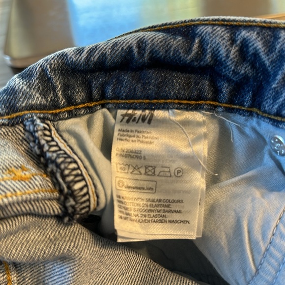 H&M Denim Mom Jeans Button Fly NWT SZ 4 - Picture 8 of 13